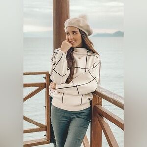 Simplee Black and White Grid Turtleneck Sweater